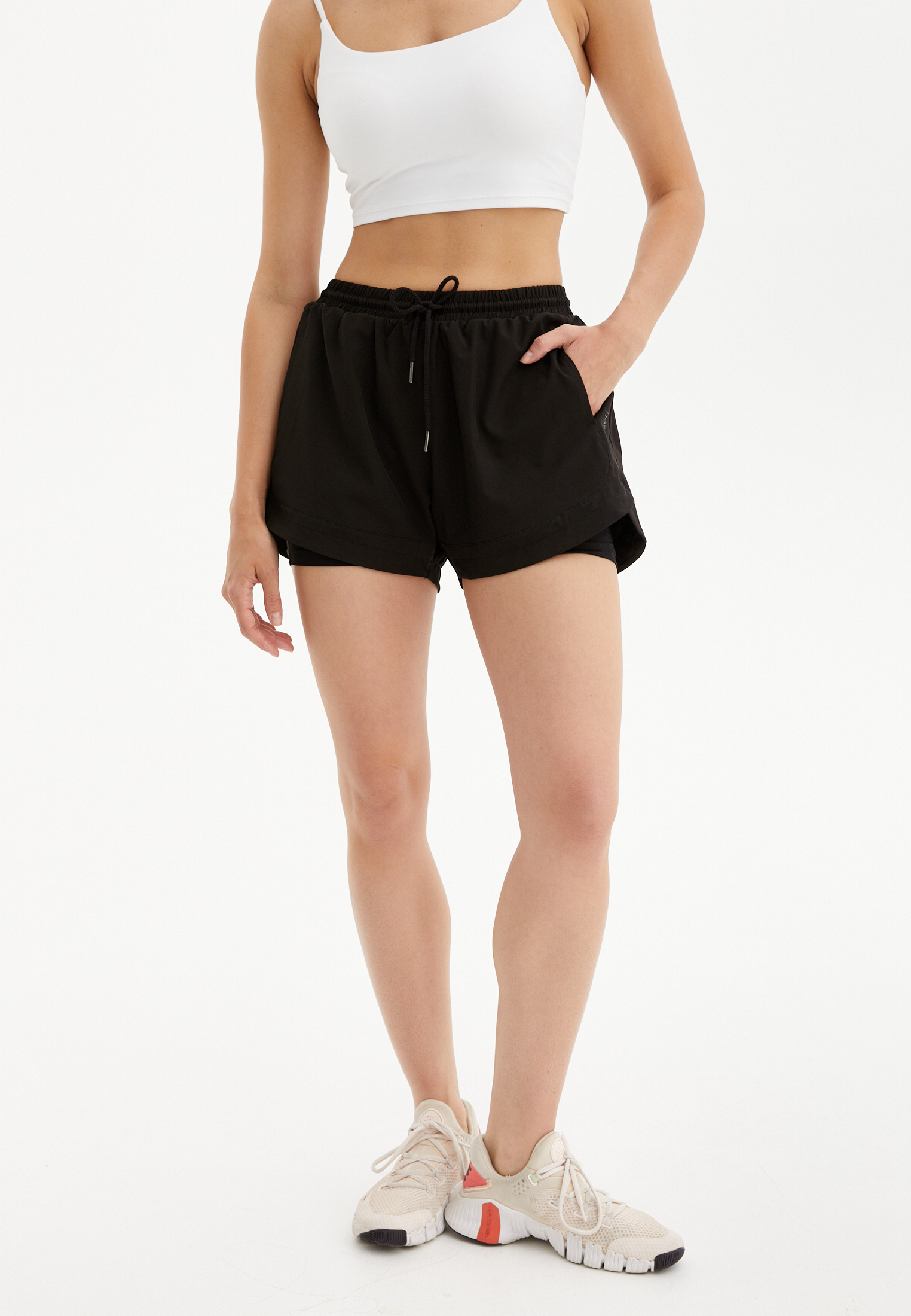 Шорты LOTUS черные