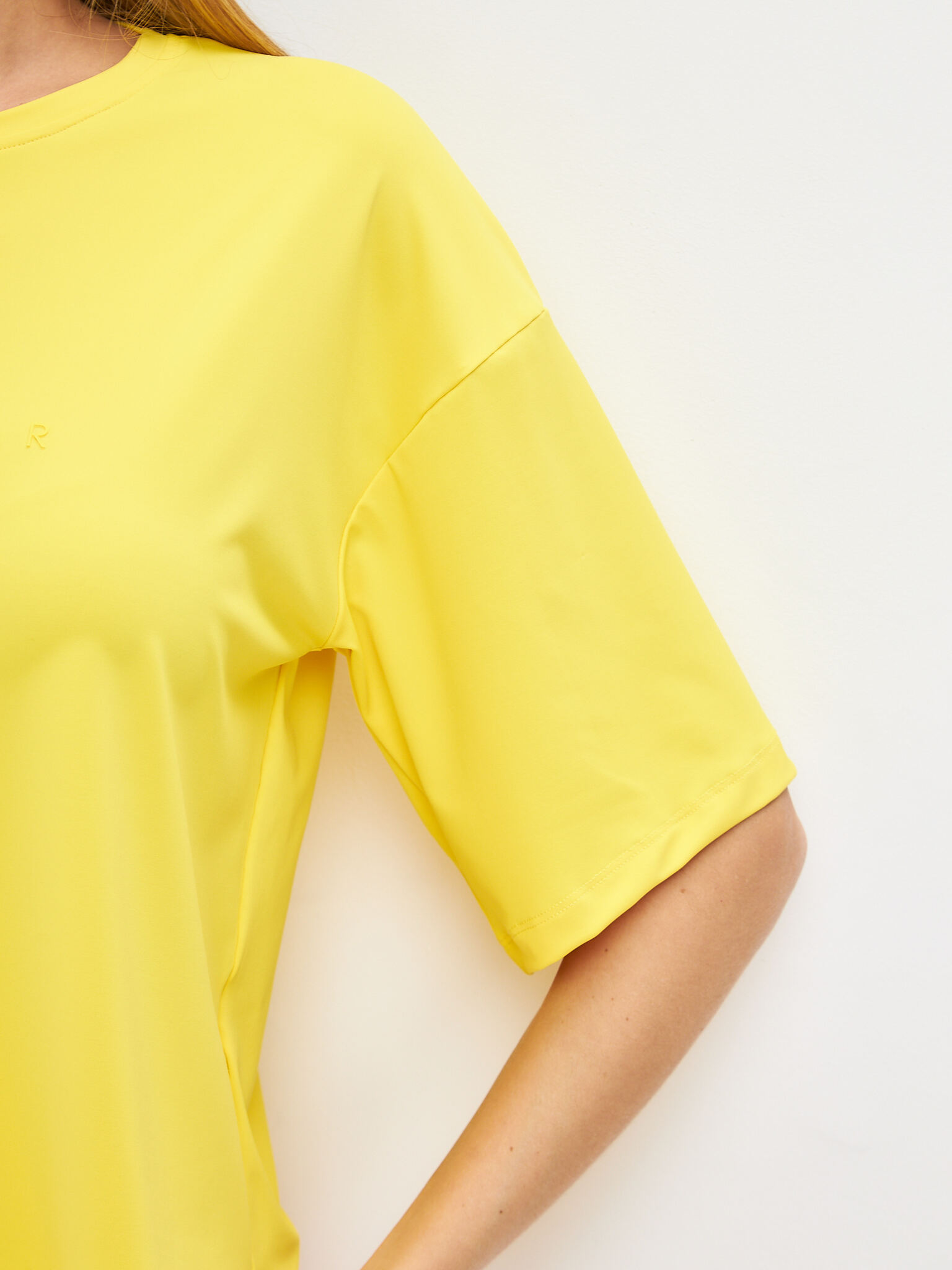 Футболка SATIN BASE желтая