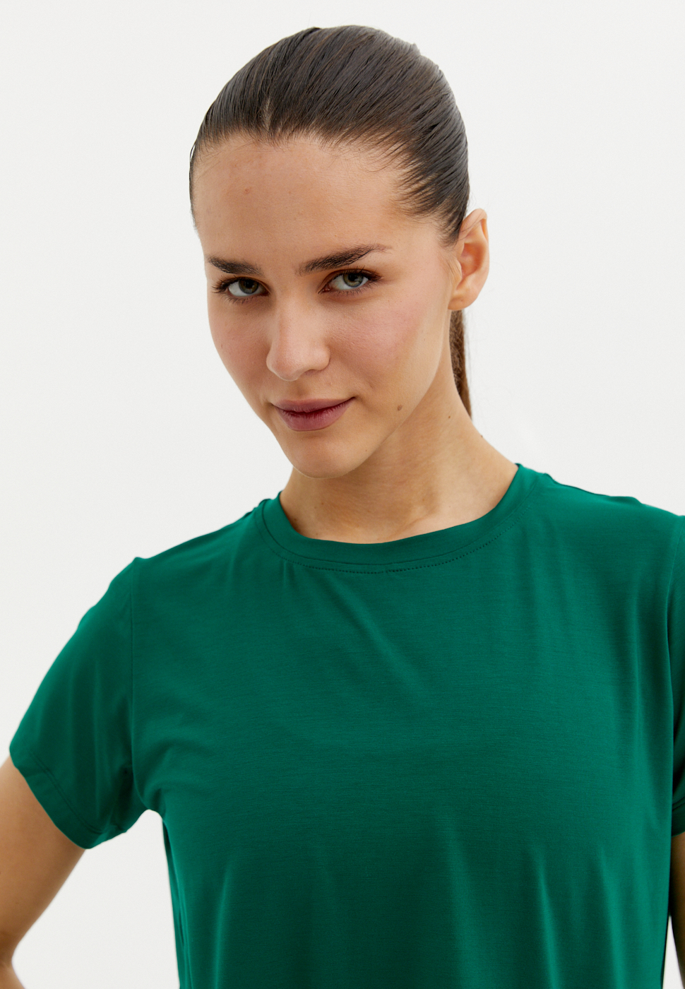 Футболка MODAL изумрудная