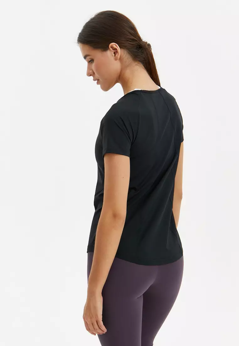 Удлиненная футболка SATIN BASE черная