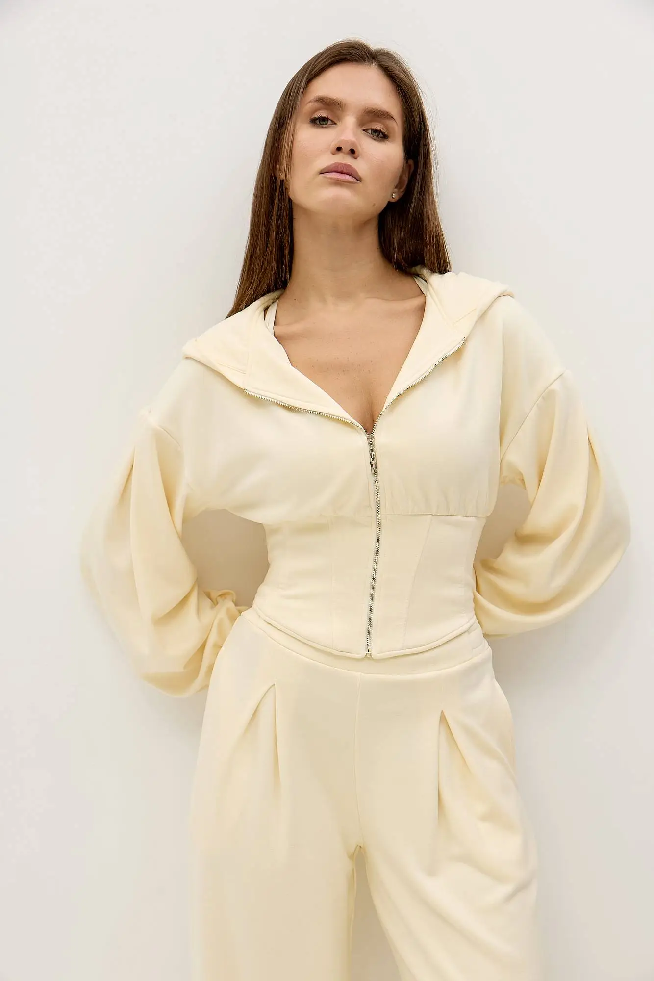 Худи с имитацией корсета URBAN COMFORT молочное