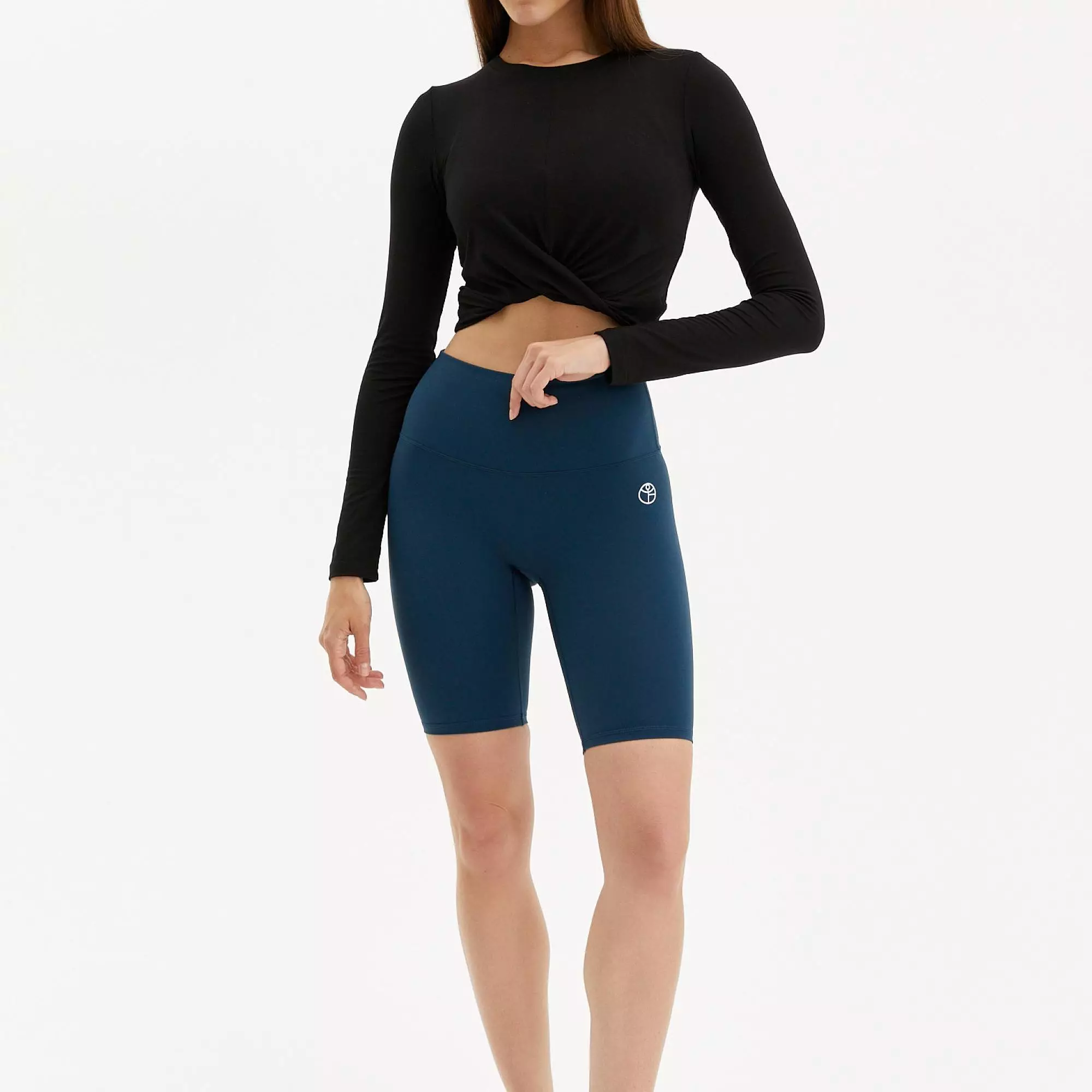 Кроп-топ с узлом VISCOSE черный