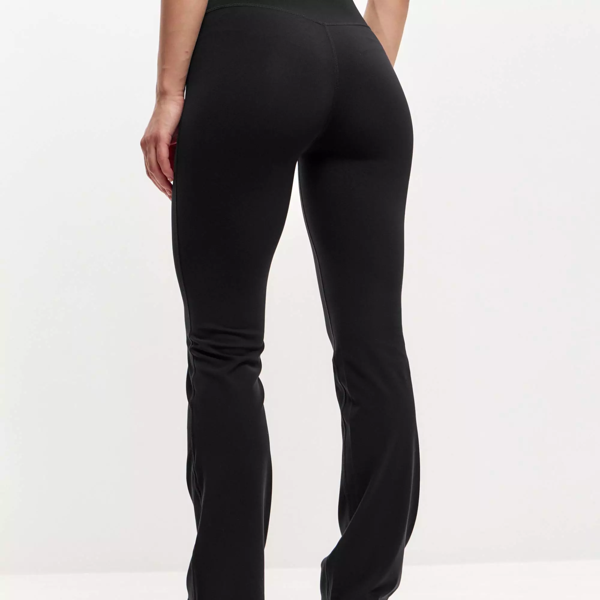 Брюки клеш SOFT LIBERTY Short черные